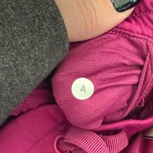 Lululemon hotty hot shorts thumbnail 4