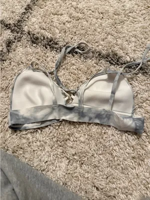 PINK Victoria's Secret Bra thumbnail 2