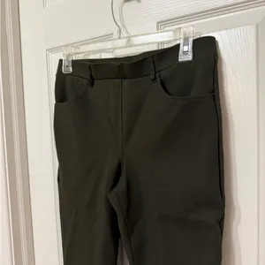 QUINCE Ultra-Stretch Ponte Straight Leg‎ Pants Olive size Medium Petite thumbnail 4