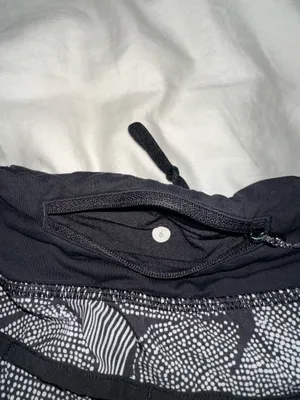 Lululemon Shorts Speed 2.5" Low-Rise thumbnail 3