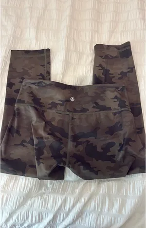 Lululemon Leggings thumbnail 2