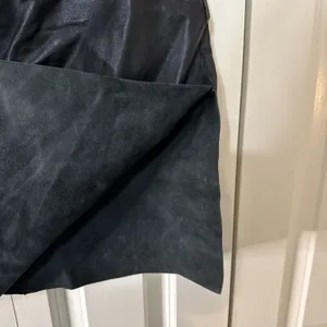 Bebe Women's Black Leather Skirt Size 8. Slits On Each Side. 90's Style Y2K thumbnail 2