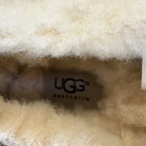 UGG Women's Dakota Moccasin Size 7 Chestnut Style Number 5612 thumbnail 3