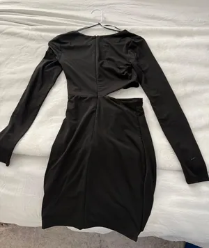 Black Dress thumbnail 3