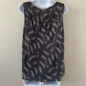 Loft Grey Floral Blouse Medium Feminine Dainty Flower Print Business Casual thumbnail 2