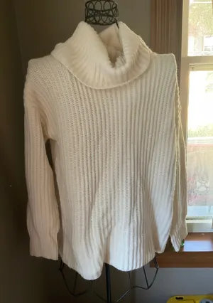 Forever 21 Fall/Winter White Knit Cowl-Neck Sweater Sz. L thumbnail 1