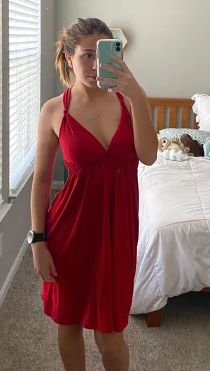 Red Dress thumbnail 1