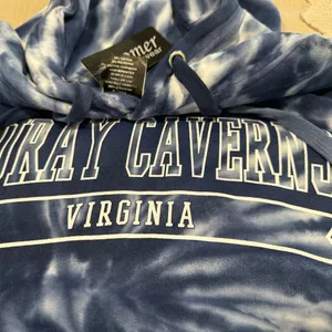 NWT XL Tie-dyed lightweight Hoodie “Luray Taverns, VA” thumbnail 4