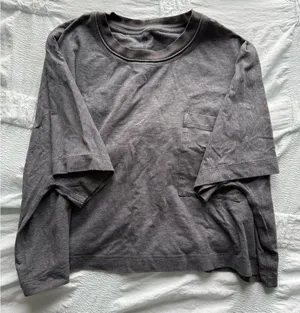 Lululemon Athletica Gray Short Sleeve Tee thumbnail 1