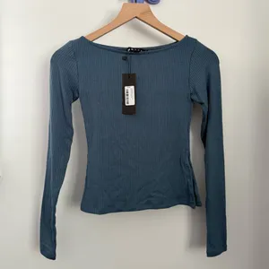 Motel Rocks XS NEW Dinar Split Hem Top In Mineral Blue thumbnail 2