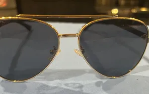 Stylish Gold Aviator Sunglasses thumbnail 1