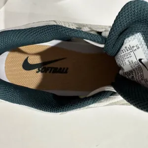 Nike Hyperdiamond 4 Pro MCS Womens Softball Cleats - Size 6.5 NEW, No box.‎ thumbnail 8