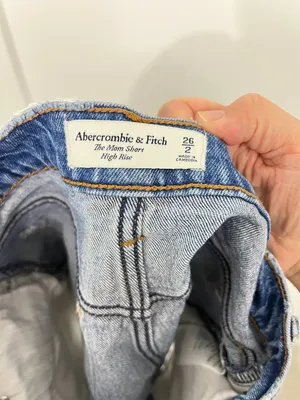 Abercrombie & Fitch Size 26 High Rise Mom Shorts Distressed Denim thumbnail 6
