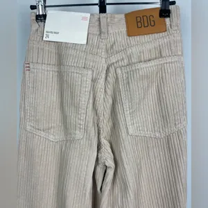 Urban Outfitters BDG‎ Tan Corduroy Baggy High Rise Pants thumbnail 4