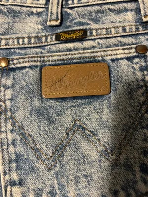 Wrangler Distressed Vintage Shorts thumbnail 4