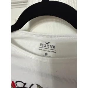 Hollister White Ribbed Embroidered Rose Logo Long‎ Sleeve Baby Tee Crop Top S thumbnail 4