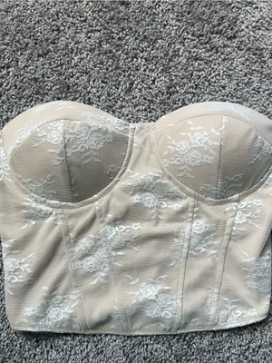 Strapless Lace Bustier in Light Beige thumbnail 3