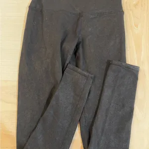 ALO Yoga Charcoal Leggings thumbnail 1