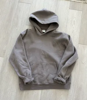 Aritzia Sweatshirt thumbnail 1