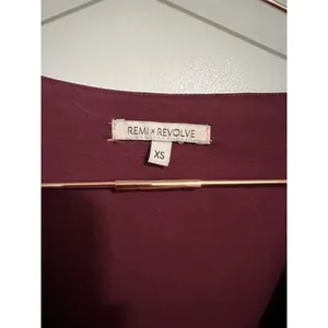 REMI x REVOLVE Stephanie Shirt Size XS Wine‎ VNECK long Sleeve Crop Top thumbnail 2