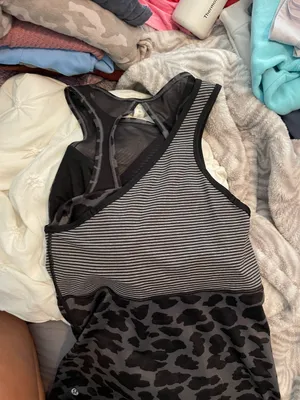 Lululemon Tank thumbnail 3