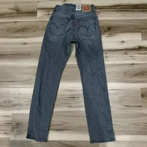 NEW Levi’s 501 Grey Straight High Rise Jeans Women’s 24X30 thumbnail 5