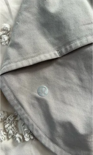 Lululemon Speed Shorts 2.5" High-Rise thumbnail 3