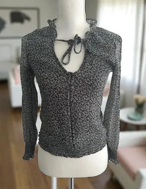 ABERCROMBIE & FITCH Black Floral Long Sleeve Top Size XS thumbnail 1
