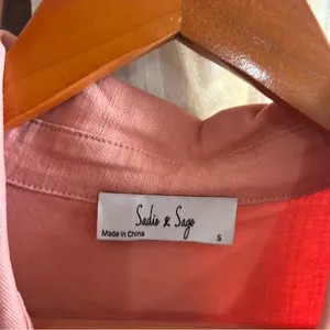 Sadie & Sage Clear Eyes Denim Romper Coral Pink‎ NWT Size S thumbnail 4