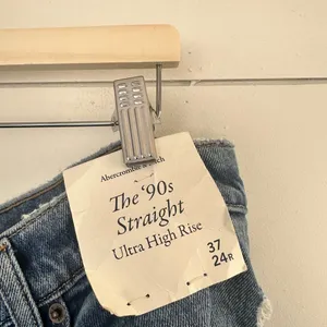 Abercrombie & Fitch Women’s 37 90s Straight Jeans New NWT thumbnail 5