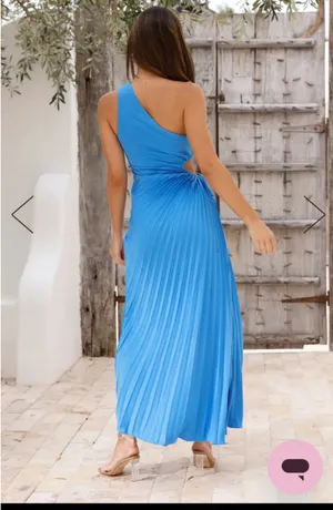 Hello Molly formal dress thumbnail 2