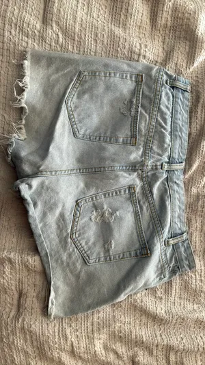 Jean shorts thumbnail 3