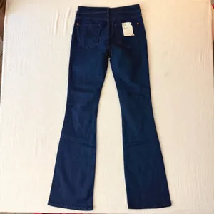 Pilcro Low-Rise Icon Flare Jeans Womens 27 Tall Blue Denim NWT thumbnail 3