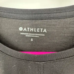 Athleta Size Small Top Black Long Sleeve Cropped Twist Yoga Gym‎ Running Active thumbnail 4