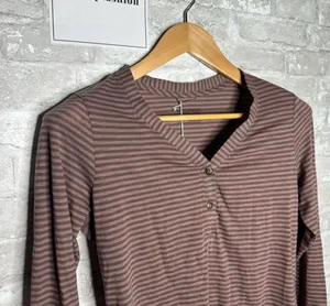 Women's Mainstay Henley Long Sleeve Shirt NWT Size XS (Stripe Brown) thumbnail 2
