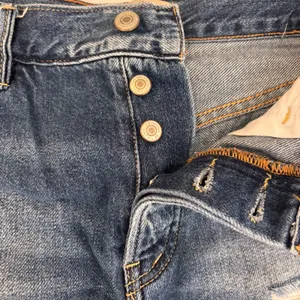 We The Free Free People‎ Distressed Denim Shorts Blue Button Fly Sz 28 High Rise thumbnail 4
