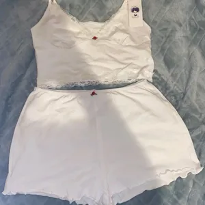 White Lace Trim Camisole Set from YesStyle Size M thumbnail 1