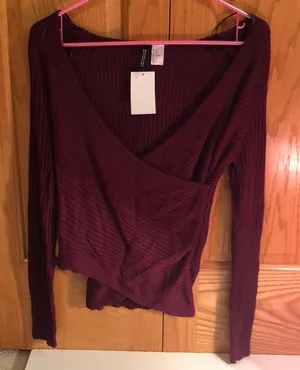 Long sleeve plum color Size M thumbnail 1