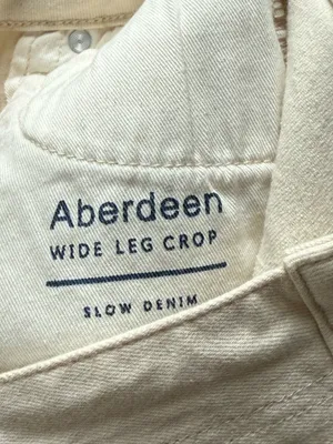 Oliver Logan Aberdeen Wide-Leg Crop Jeans thumbnail 4