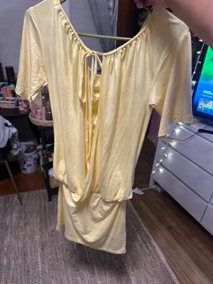Yellow dress Size M thumbnail 1