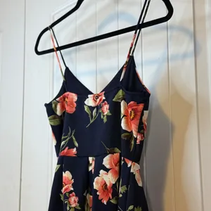 Monteau Los Angeles Navy Floral‎ Spaghetti Strap Fit & Flare Mini Dress Medium thumbnail 5