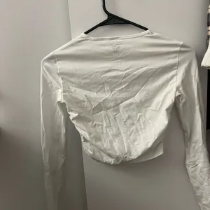 Aritzia TNA cinch top | 2XS | new without tags thumbnail 3