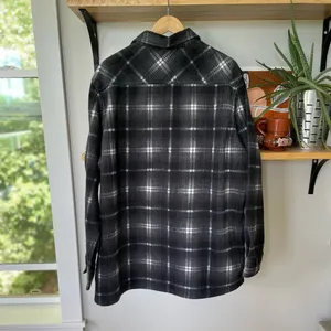 Croft & Barrow Black White Plaid Fleece Shacket Button Down Shirt Unisex Sz XL thumbnail 2