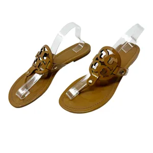 Tory Burch Miller Sandal Tan Patent Leather Logo Medallion Thong Flat Size 11 thumbnail 3