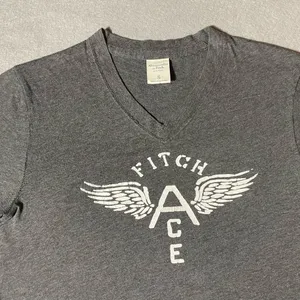 Abercrombie & Fitch Women’s V-Neck Gray T-Shirt Size Small Short Sleeve thumbnail 3