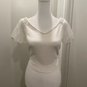 White Blouse Crop Top With Mesh & Pearl Detail Puff Sleeves - M thumbnail 3