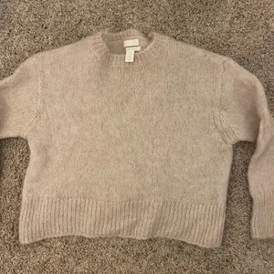 Tan sweater thumbnail 1