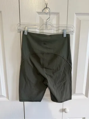 Lululemon Blissful Bend Super High-Rise Short 8" Army Green Size 6 thumbnail 7