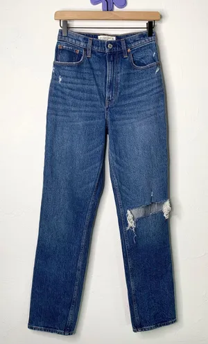 Abercrombie 26/2 Curve Love 90s Straight Ultra High Rise Jeans thumbnail 1