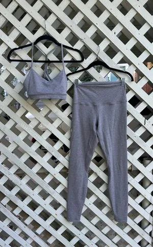Lululemon set thumbnail 1